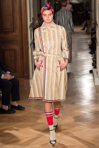 Look 19
